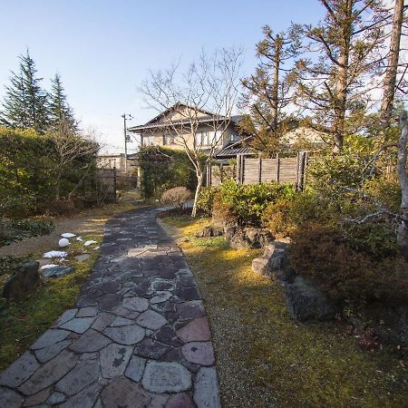 Affittacamere Tomiya Ryokusuian Sado-Taiken Esterno foto
